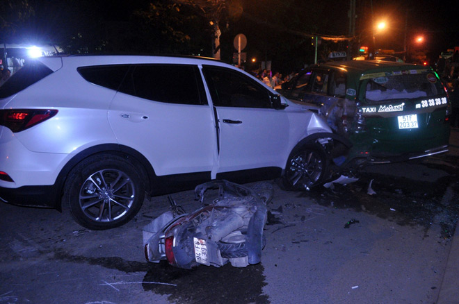 Vụ 13 xe đâm nhau: Nam thanh niên bất lực nhìn bạn thân bị ô tô "điên" cán chết - 4