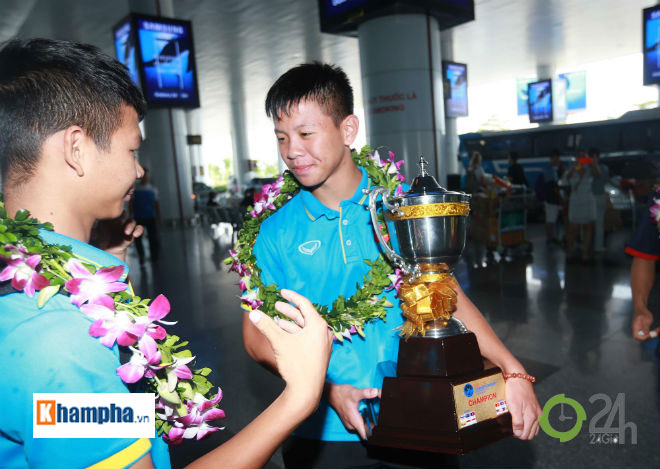 U15 Việt Nam vô địch Đông Nam Á: Được đón như những người hùng - 3