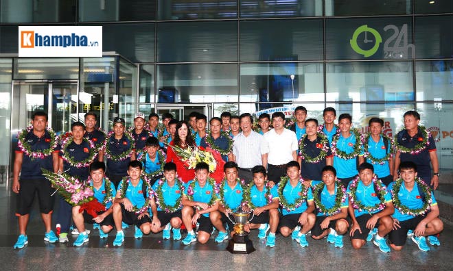 U15 Việt Nam vô địch Đông Nam Á: Được đón như những người hùng - 1