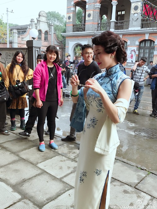 Mỹ nữ lấy tỷ phú: Người khoe khoang tài sản, kẻ ăn mặc "xuề xòa" - 14