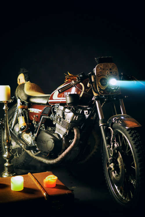 Hú vía Yamaha XS500 bản độ “thây ma” - 3