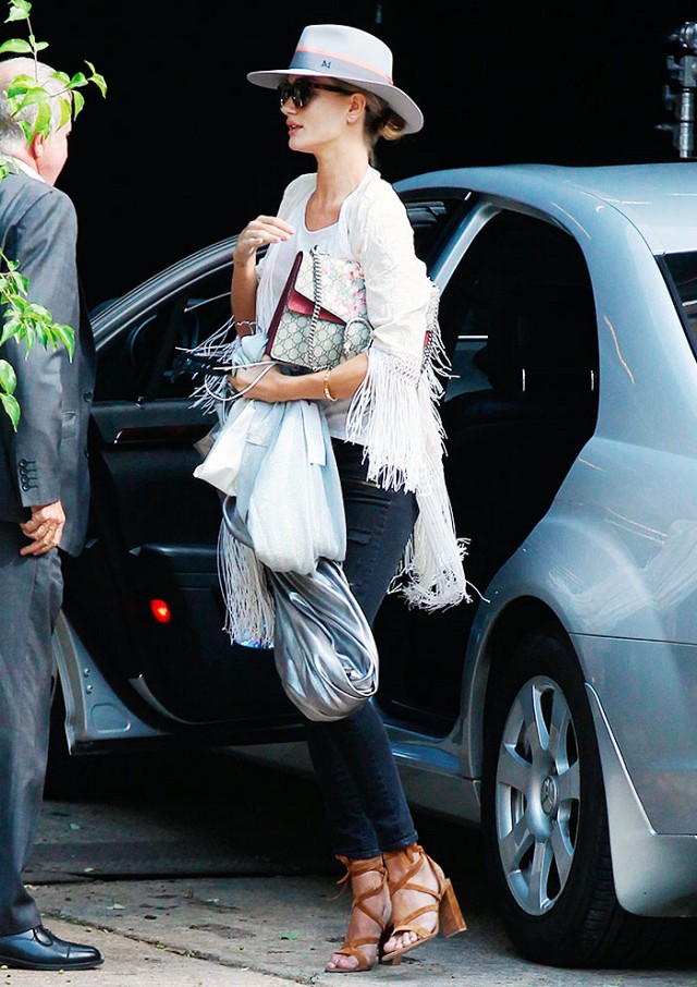 Cuộc hồi sinh phi thường từ tro tàn của "thánh cô nước Ý" - 4