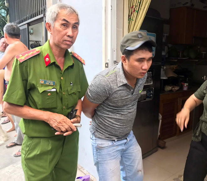 Cả khu dân cư ở Sài Gòn chống trả nhóm người ăn “gan hùm” - 2