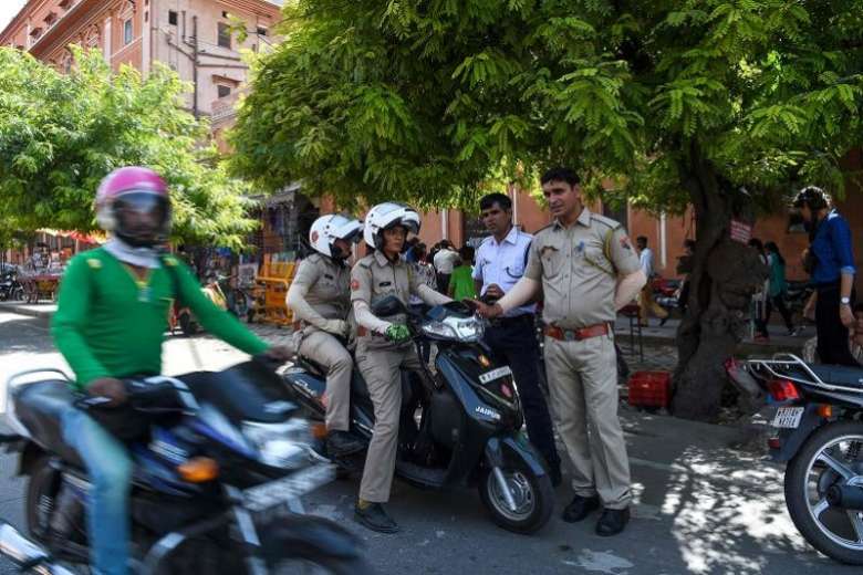 Biệt đội nữ cảnh sát chuyên xử nạn hiếp dâm ở Ấn Độ - 1