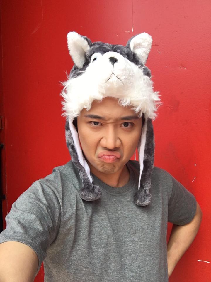 Hoài Linh đăng ảnh chân thon không kém cạnh Hà Hồ - 4