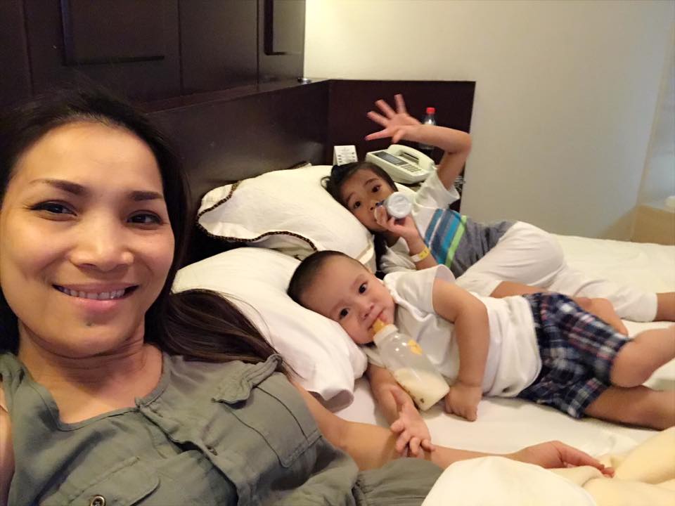 Hoài Linh đăng ảnh chân thon không kém cạnh Hà Hồ - 9