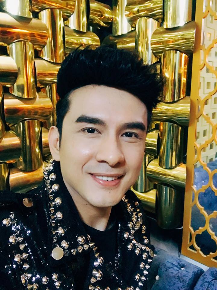 Hoài Linh đăng ảnh chân thon không kém cạnh Hà Hồ - 14