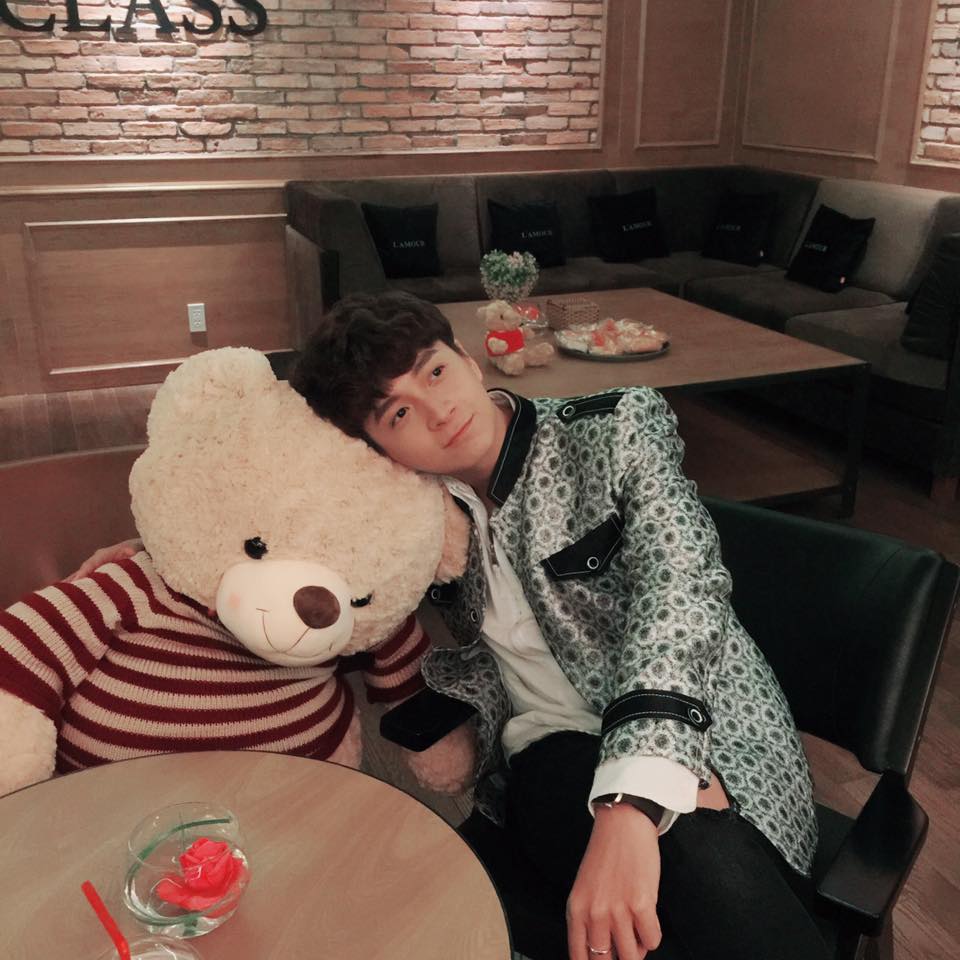 Hoài Linh đăng ảnh chân thon không kém cạnh Hà Hồ - 15