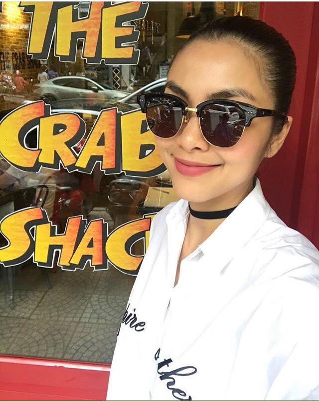 Hoài Linh đăng ảnh chân thon không kém cạnh Hà Hồ - 2