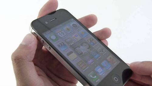 Apple sắp hầu tòa vì State Farm kiện iPhone 4s gây cháy nổ - 1