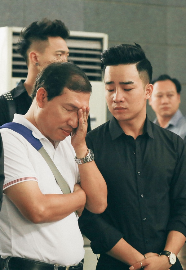 Dàn "Táo Quân" lặng lẽ đến chia buồn đám tang mẹ NS Chí Trung - 11