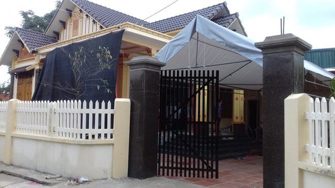 Gã chồng cuồng ghen và những dòng chữ đáng sợ để lại trên tường - 2