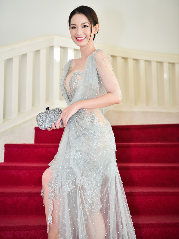 Hậu chia tay đại gia, MC Quỳnh Chi mạnh tay sắm hàng hiệu xa xỉ - 2