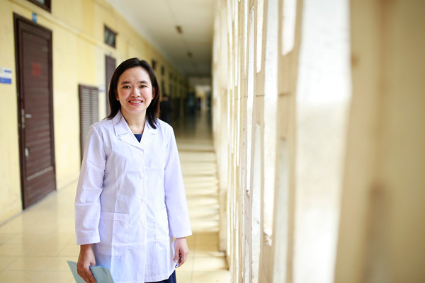 Chân dung nữ tiến sĩ “Nano” mang lại niềm vui cho bệnh nhân ung bướu - 1