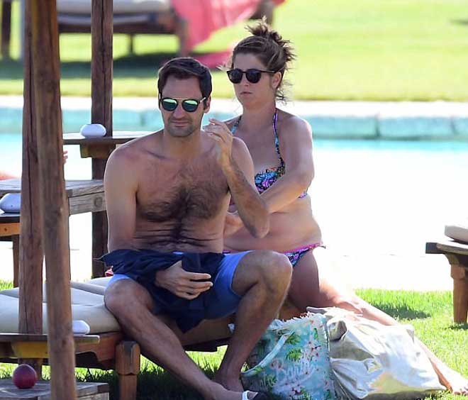 Federer nghỉ ở khu tỷ phú, vợ diện bikini đẹp phát &#34;ngất&#34; - 1