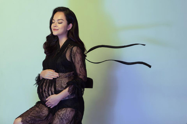 Mỹ nhân vòng 1 khiêm tốn, đến khi mang bầu ai nhìn cũng choáng - 12