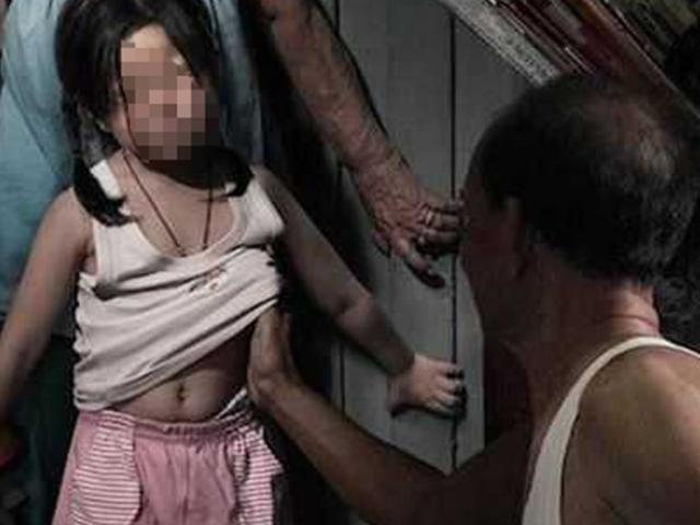 Bé gái 11 tuổi nghi bị hàng xóm nhiễm HIV xâm hại