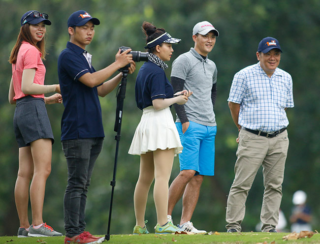 Chủ tịch Công Vinh “thua méo mỏ” khi đánh golf - 6