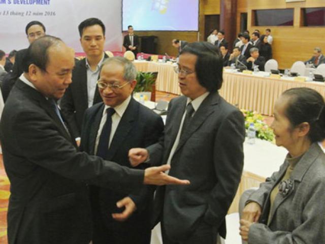 Lần đầu tiên, Thủ tướng Nguyễn Xuân Phúc làm việc với Tổ Tư vấn kinh tế