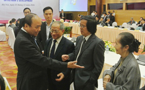 Lần đầu tiên, Thủ tướng Nguyễn Xuân Phúc làm việc với Tổ Tư vấn kinh tế - 1