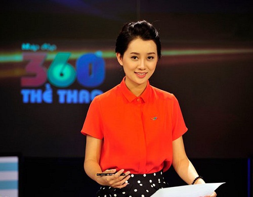 Nữ MC gắn bó 11 năm với VTV gợi cảm bội phần khi không lên sóng - 11