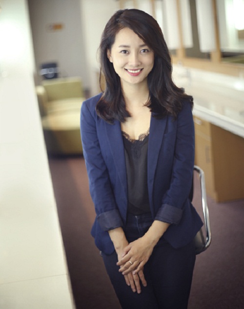 Nữ MC gắn bó 11 năm với VTV gợi cảm bội phần khi không lên sóng - 6