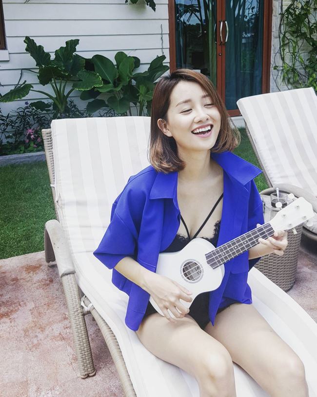 Nữ MC gắn bó 11 năm với VTV gợi cảm bội phần khi không lên sóng - 8