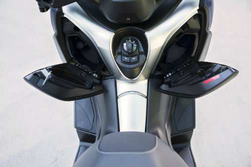 2018 Yamaha XMax 400 siêu xe ga, giá ngất ngưởng - 5