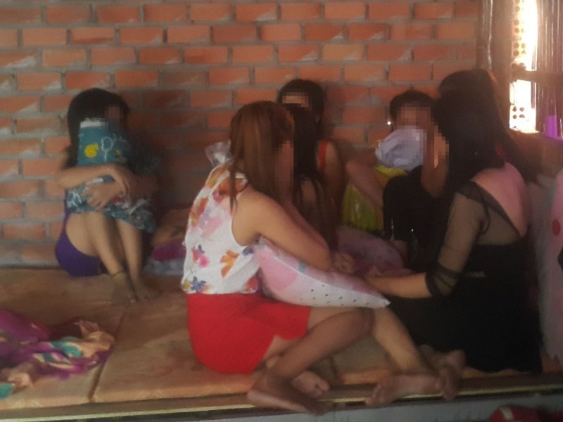 Hàng chục cô gái bị lừa vào “tổ quỷ” ở Đồng Nai - 1