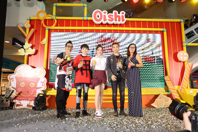 Hàng loạt sao Việt check-in &#34;Siêu Snack Party&#34; - 1