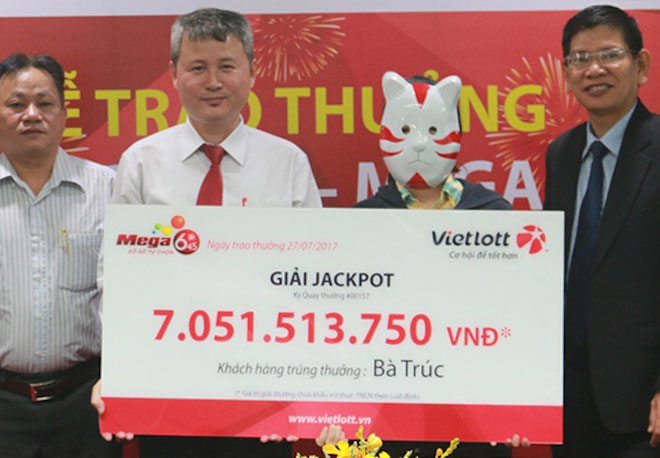 Xổ số Vietlott: Nữ sinh đại học âm thầm nhận giải jackpot 14 tỉ - 1