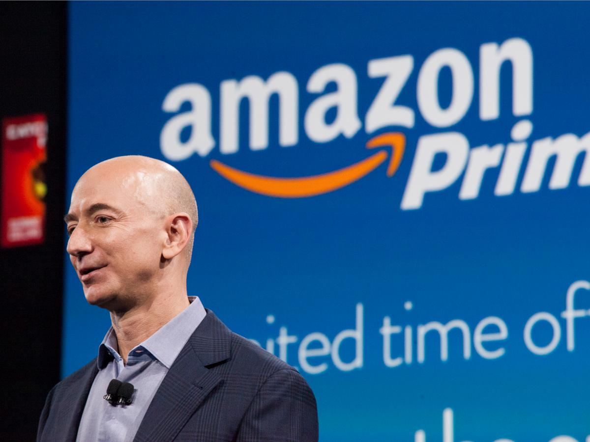 Tỷ phú Jeff Bezos: Sáng dậy không cần báo thức, tối về rửa bát cho vợ - 7