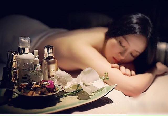 Khoe thắt đáy lưng ong, ai vượt mặt được Huyền Baby? - 2