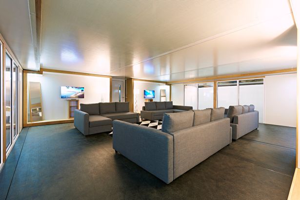 Chuyện khó tin: “Xây nhà” 60m2  chỉ trong 10 phút - 7