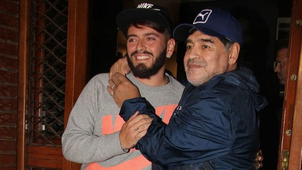 Đào hoa kém gì bố, con trai Maradona cũng từng cưa đổ cả hoa hậu - 3