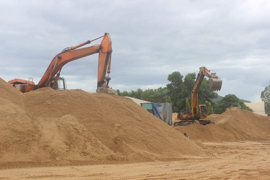 Bộ Xây dựng: Cấm bán cát ra ngoài tỉnh là trái quy định - 1