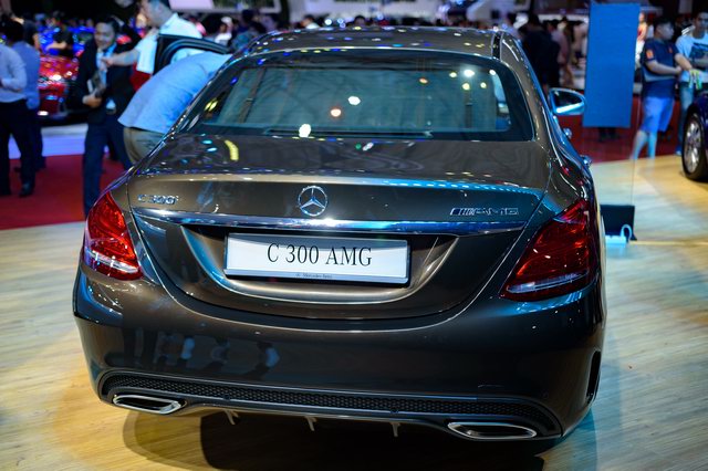 Mercedes C-Class tại Việt Nam được cải tiến với hộp số 9 cấp - 3