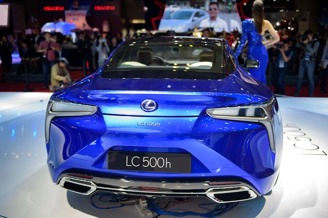 Lexus LC 500h 2018 khoe diện mạo quyến rũ ở Việt Nam - 3