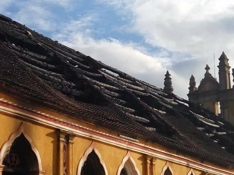 Nhà thờ cổ 130 năm tuổi bằng gỗ lim bị thiêu rụi trong đêm - 5