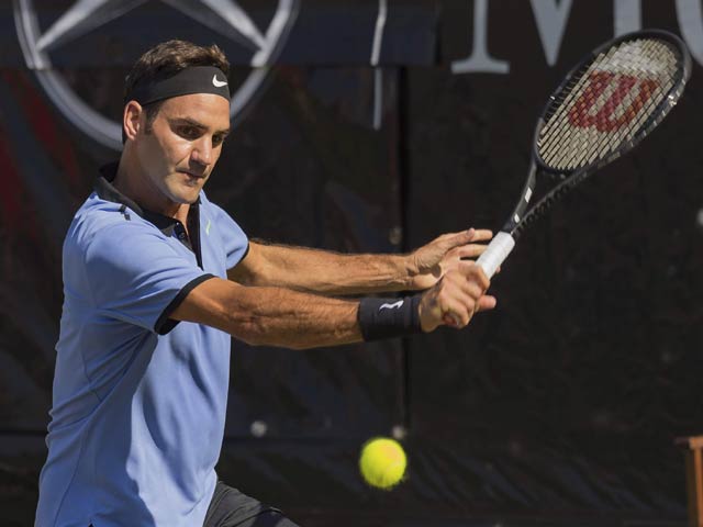 Clip hot Rogers Cup: Khi Federer hóa Nadal, tạo nên kỳ tích