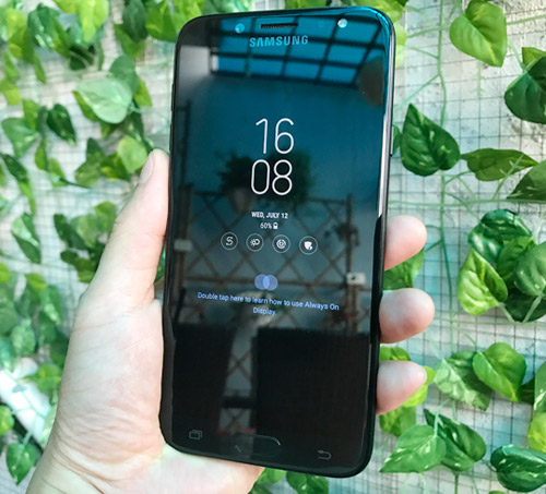 Bộ tứ smartphone cho người thích “sống ảo”, giá tầm trung - 1