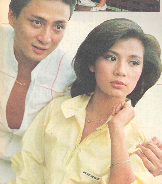 Diễn viên sinh năm 1959 phải lòng Thang Trấn Nghiệp (đóng vai Dương Khang trong phim). Vì quá yêu, cô đã tìm đến cái chết khi bị bạn trai nói lời chia tay.