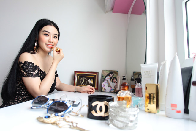 Linh Miu mặc váy ngủ nhảy sexy trong nhà 4 tỷ mới tậu - 11