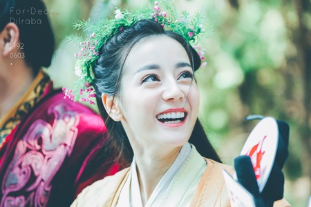 Địch Lệ Nhiệt Ba: "Hoa tuyết Tân Cương" xinh đẹp của màn ảnh Hoa ngữ - 10