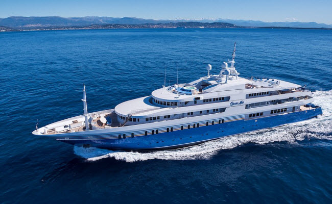 Du thuyền Queen Miri (2,1 triệu USD/tuần): Giá thuê không hề rẻ, nhưng đổi lại du khách có thể tận hưởng cuộc sống như đế vương.
