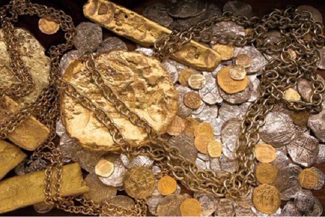 Người nông dân Mỹ bỏ nghề tìm được kho báu 40 tấn vàng bạc - 1