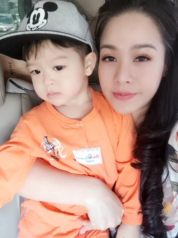 Phương Thanh vẫn cười tươi rói dù bị thu xe - 14