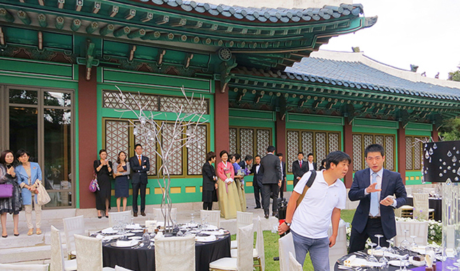 Choáng với hậu trường tiệc cưới tiền tỷ của Song Hye Kyo - Song Joong Ki - 3