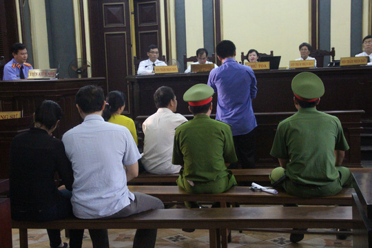 Nam sinh sát hại bạn gái, bỏ thùng xốp lãnh án - 1