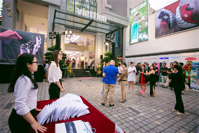 Sau dòng Smart Casual, Việt Tiến tiếp tục “làm nên chuyện” khi bắt tay cùng thương hiệu giày Skechers - 1